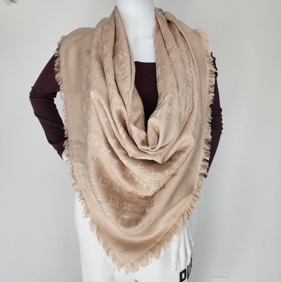 Auth Louis Vuitton Biege/Cream Monogram Stole Shawl - Picture 3 of 10